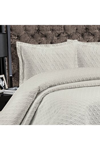 Solinas Collection Laura Cream Double Bedspread - Fiber Filled