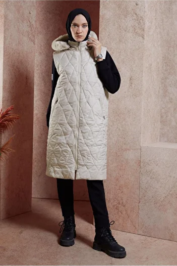 Alvina Stylish Hooded Puffer Vest - 90528
