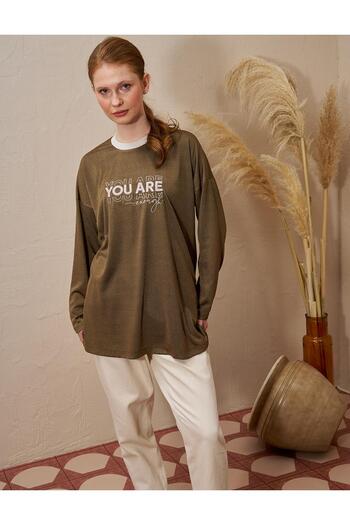 Kayra Green Detailed Knitted Slogan Sweatshirt