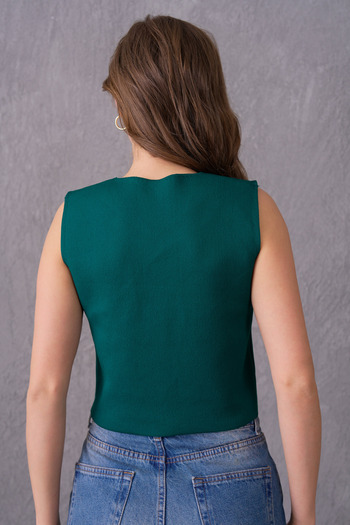 bayansepeti Emerald Green Stretchy Knitwear Fabric Design Button Detailed Crop Green Vest 9902