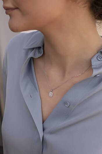 Diamond Line-Gülaylar Altın Baget Kolye
