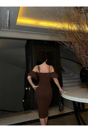 Modafeminen Crepe Fabric Shoulder Detailed Dress 582452 Brown