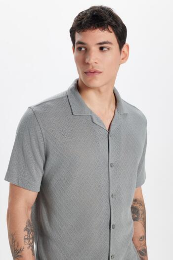 Tudors Чоловіча сорочка Slim Fit, вузького крою, з короткими рукавами, з трикотажної тканини, з коміром-стійкою, сіра