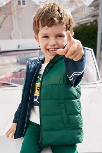 MAYORAL Boy 3-9 Years Double-Sided Inflatable Vest 4347