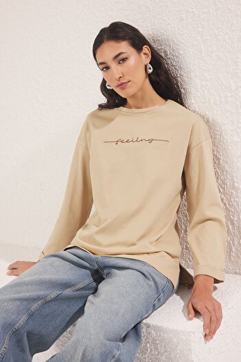Trendyol Modest Béžové tričko Supreme s potiskem
