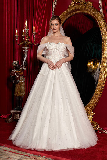 Lenta Moda White Luminous Pearls, Stones and Three-Dimensional Lace Detailed Maxi Length Wedding Dress and Wedding Dress