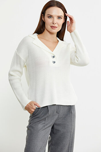 Sementa Thick Knitwear Sweater - Shirt Collar and Button Detail, Bone Color
