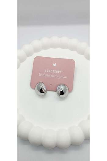 ndjewelry Silver color stone detailed round mini earrings