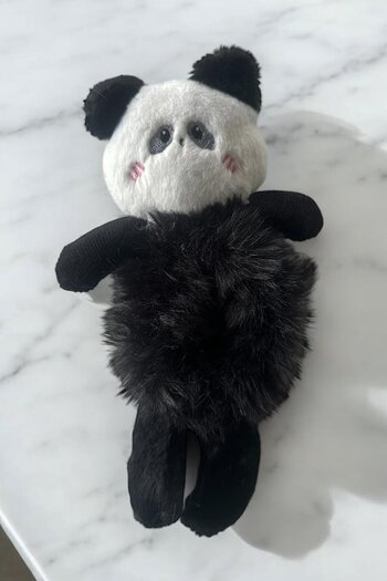 TAKIŞTIR Black and White Color Panda Figured Plush Bagel Buckle