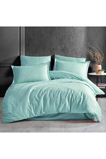 Pucioasa Mint colored thick damask double bed linen