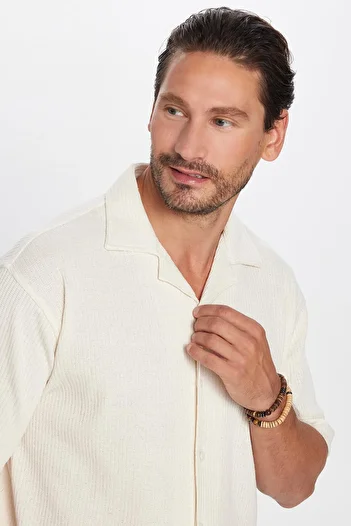 Tudors Men's Relax Fit Relaxed Cut Knitted Texture Short Sleeve Apache Collar Ecru Shirt
