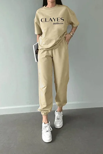 CLAYES BEigE T-shirt και SwEatpants Set - Studio Co PrintEd, Oversize, CrEw NEck