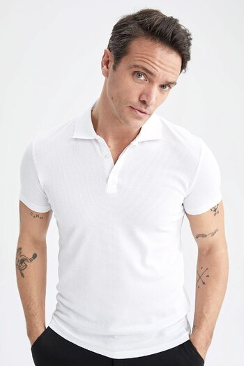 DeFacto Schmal geschnittenes, einfarbiges Polo-T-Shirt M6609az23sp Fashion Blended