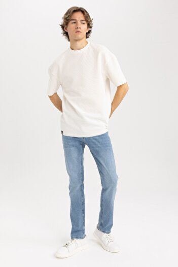 DeFacto Pedro Slim Fit Dar Kalıp Normal Bel Dar Paça Jean Pantolon A2977ax23au