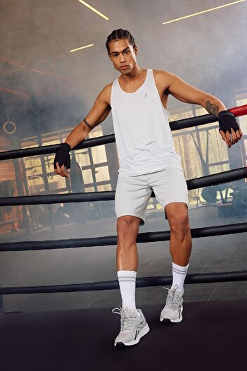 DeFacto Fit Slim Fit Standard-Bein-Shorts für Sportler – V3030az24sp
