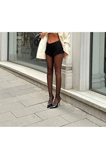 Friday Mood Women's Lace Detailed Shorts