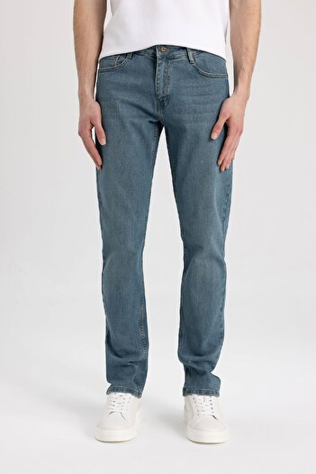 DeFacto Pedro Slim Fit Στενή Εφαρμογή Κανονική μέση με στενό πόδι Jean παντελόνι W7521AZ24SM