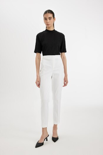 DeFacto Regular Fit Half Turtleneck Basic Plain Ribbed Camisole Short Sleeve Black T-Shirt B1177Ax24Au
