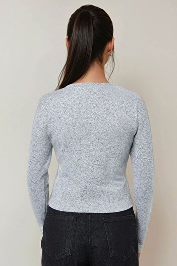 Hiccup Önü Düğmeli Uzun Kollu Slim Fit Üst