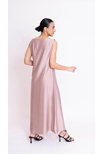 outline Beige silk dress with three side pleats
