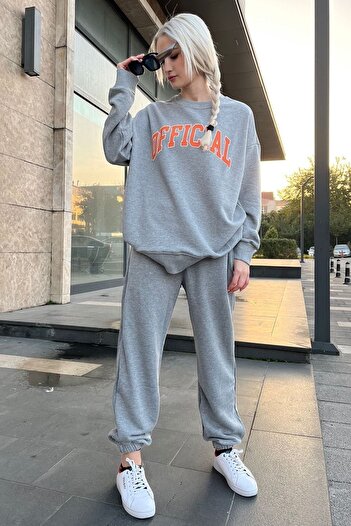 DUBU BUTİK Επίσημο σετ αθλητικής φόρμας Jogger - Γκρι εμπριμέ Oversize Crew Neck