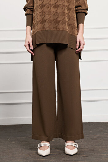Nuss Dark Brown Mercerized Wide Leg Trousers 002