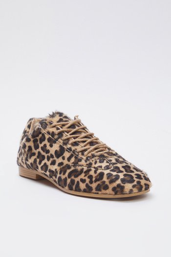 TRENDYOL SHOES Vícebarevné semišové leopardí vzorované šněrovací dámské tenisky TAKSS25SN00060