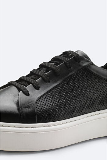 Avva Men's Black 100% Leather Flexible Sole Lightweight Casual Shoes A51Y8005