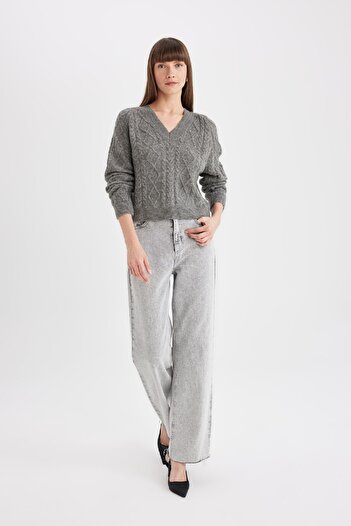 DeFacto Relax Fit Strickpullover mit V-Ausschnitt und geflochtenem Haar C9060ax24wn
