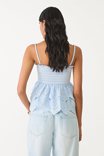Stradivarius İşlemeli fırfırlı top