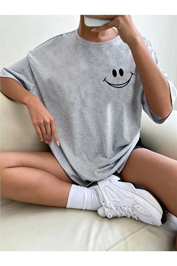 DUBU BUTİK Smile Graphic T-shirt - Γκρι εμπριμέ κοντομάνικο μπλουζάκι με λαιμόκοψη