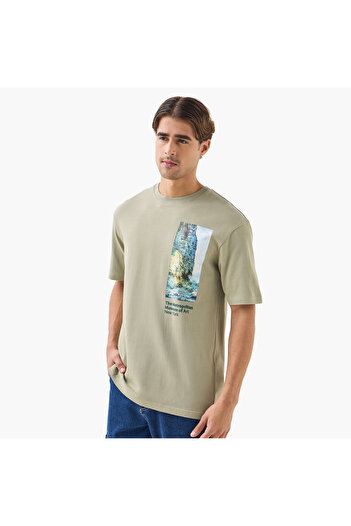 SP Characters Graphic Print T-shirt with Crew Neck and Short Sleeves