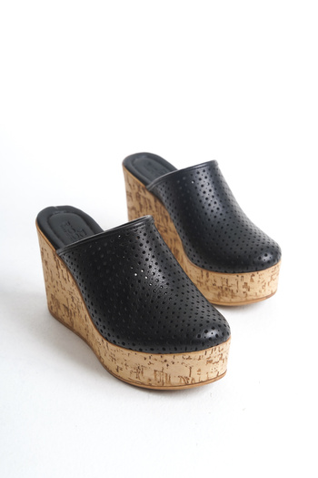 bolemo Black Women's Closed Toe Perforated Soap Filled Heel Slippers