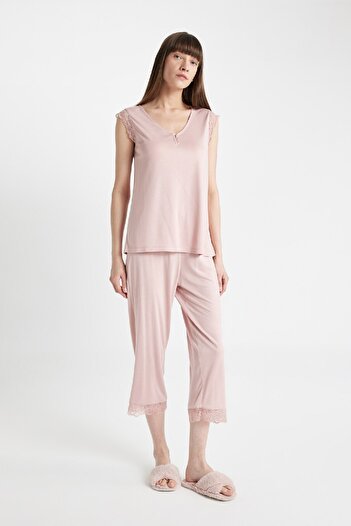 DeFacto Fall In Love Viskon Pijama Takımı V Yaka Kolsuz Üst Kapri Alt B8763ax24sm