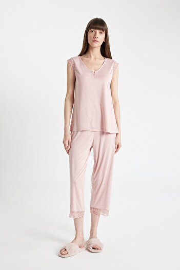 DeFacto Fall In Love Viskon Pijama Takımı V Yaka Kolsuz Üst Kapri Alt B8763ax24sm