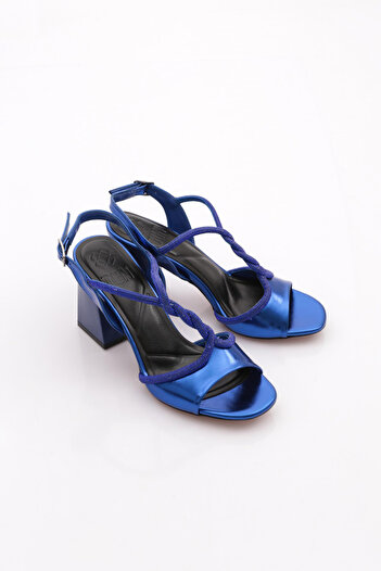 DGN Women's Strappy Silver Stone Twist Accessory Heeled Sandals Saks Opening 91921033