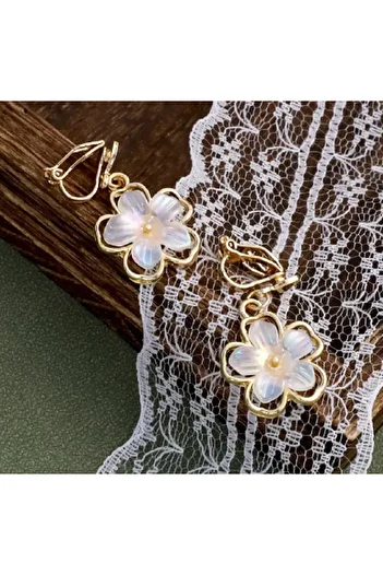 TChic Pearlescent Flower Shaped Clip Gold Earrings