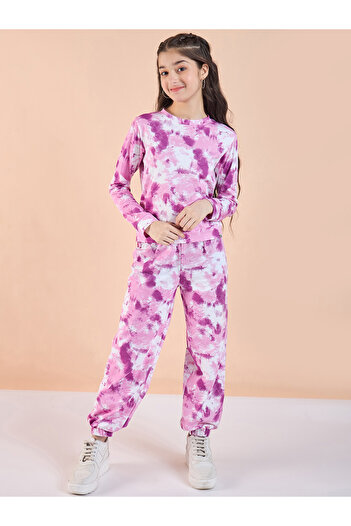 Stylo Bug By Styli Printed Round Neck T-Shirt and Trousers Pants