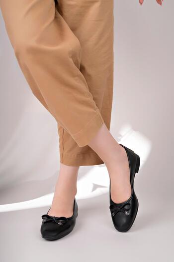 Aymood Black Ballerinas with Bow
