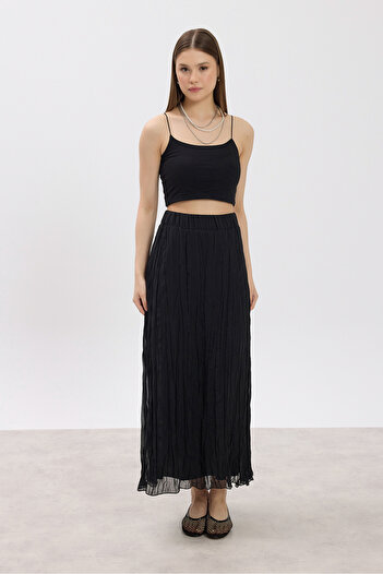 Birgül Bektaş Black Crochet Skirt