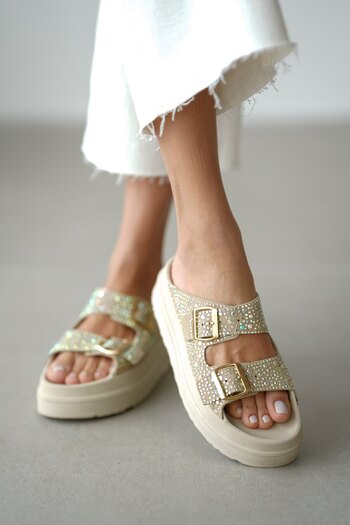 selinshoes Daizy Taş Detaylı Tokalı Yüksek Tabanlı Kadın Terlik- EKRU