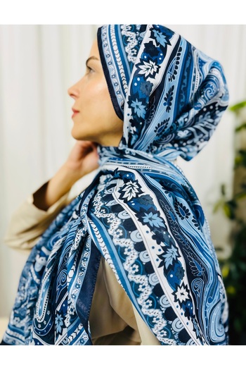 kubbe Premium Round Retro Pattern Soft Cotton Shawl - Capture a Stylish Style with Its Ethnic Pattern