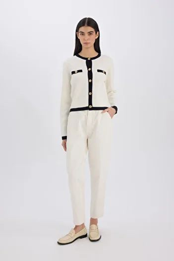 DeFacto Regular Fit Crew Neck Buttoned Basic Plain Knitwear Cardigan C1482Ax25Sp