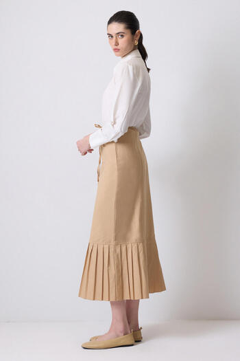 Touché Privé Pleated Skirt with Elastic Waist