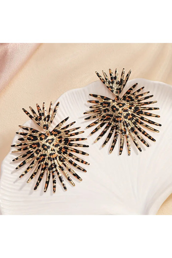 stil hatun aksesuar Leopard Print Heart with Thorns Design Earrings, Leopard Earrings, Pinterest Leopard Earrings