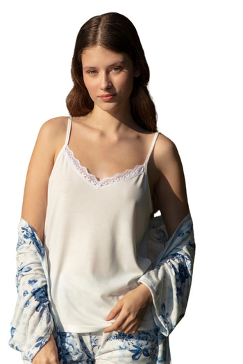 Pierre Cardin White Women &Apos; S Pajamas with Shorts and Dressing Gown Vr:Pc:K89.V71.Y11