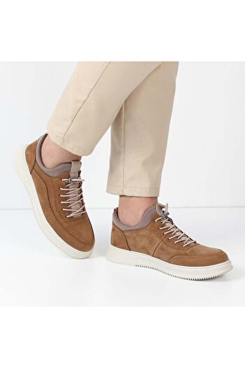 Celal Gültekin Ανδρικό δερμάτινο sneaker με χοντρή σόλα από nubuck