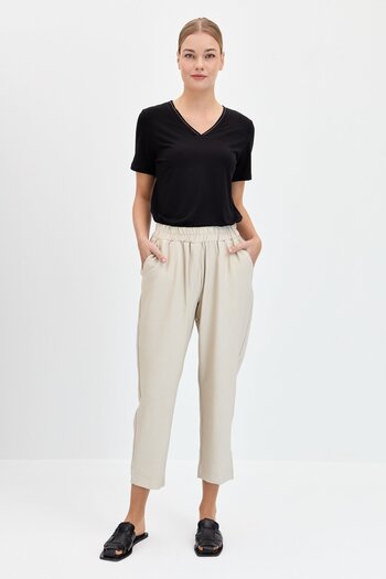 Desen Triko Women's Elastic Waist Side Pocket Carrot Cut Linen Trousers Beige
