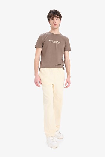 DeFacto 100 % Baumwolle Slim Fit Slim Fit Rundhalsausschnitt bedrucktes Kurzarm-T-Shirt C2085ax25sm