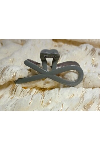 Lissa Aksesuar Gray Latch Buckle with Bright Appearance